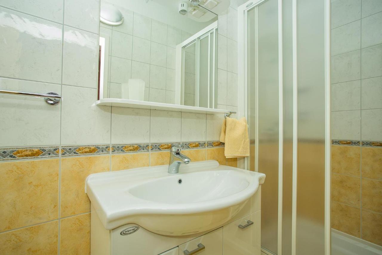 Apartments Nada Palit Ngoại thất bức ảnh